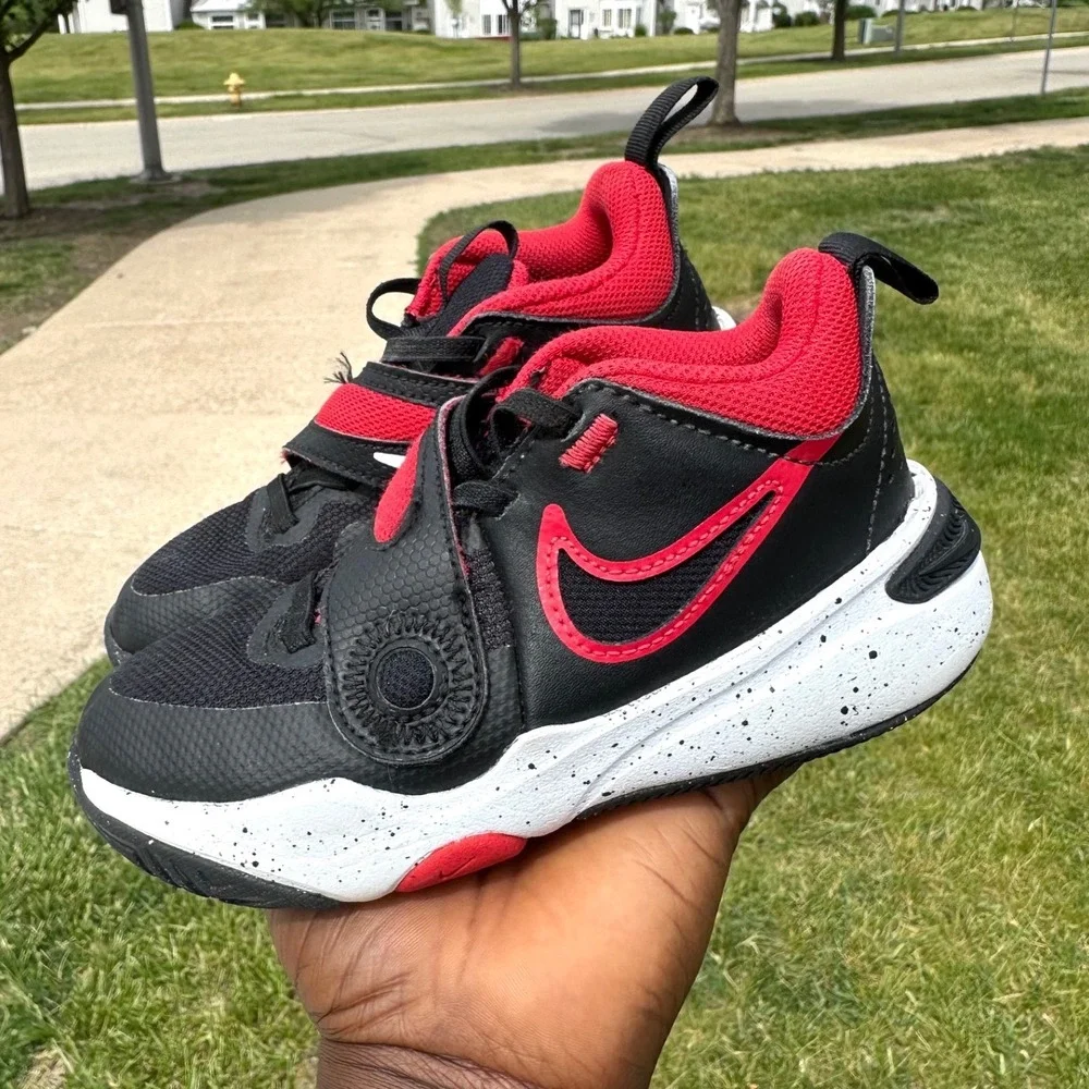 Nike Team Hustle D 11 Toddler Boy Sneakers Size 11 Black Red White Shoes